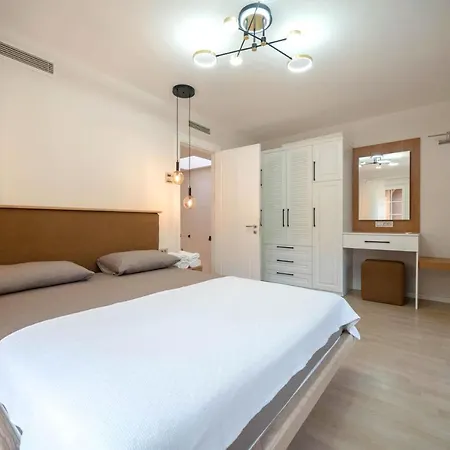 Portville Holiday Villas - Stella